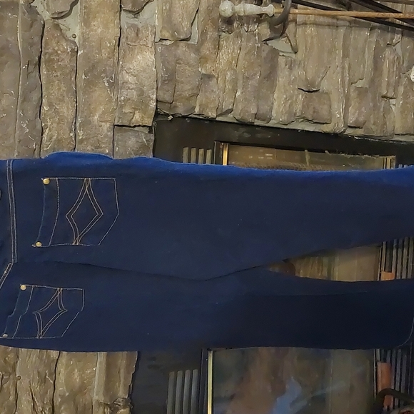 Jeans - Picture 2 of 2